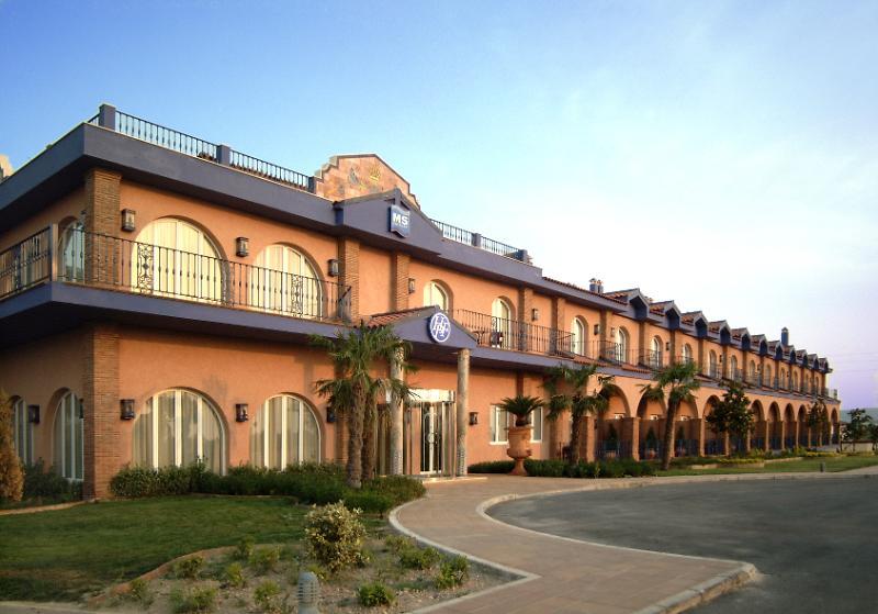 Hotel Fuente Las Piedras Cabra Exteriér fotografie