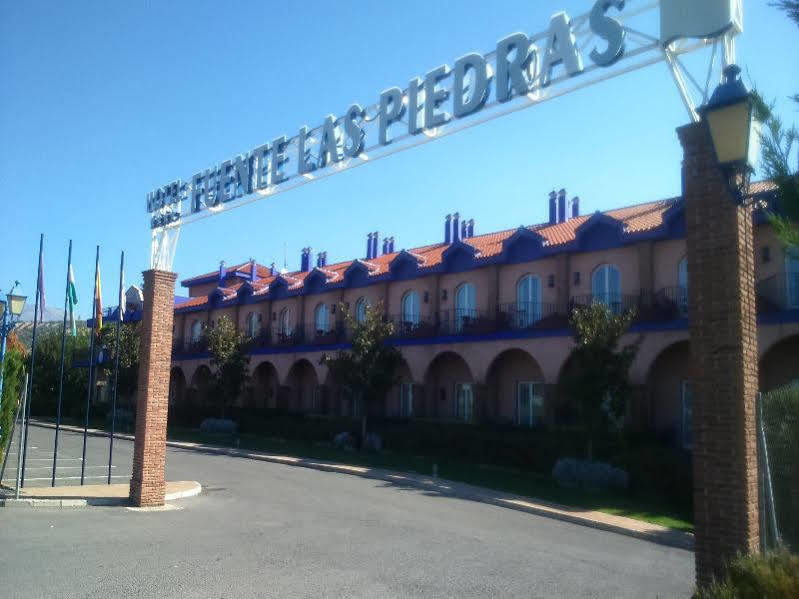 Hotel Fuente Las Piedras Cabra Exteriér fotografie