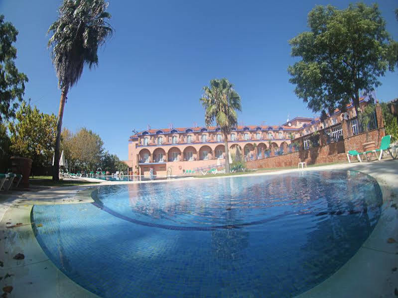 Hotel Fuente Las Piedras Cabra Exteriér fotografie