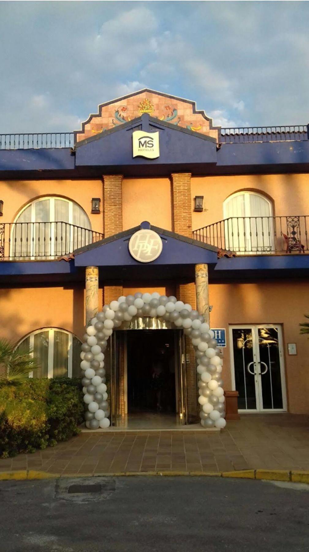 Hotel Fuente Las Piedras Cabra Exteriér fotografie